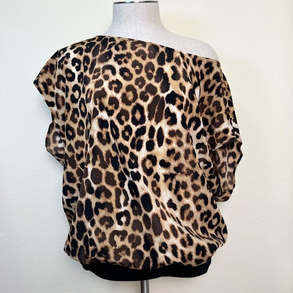 EXPRESS Leopard Print Boatneck Off-Shoulder Batwing Black Hem Tunic Blouse M - Picture 1 of 11